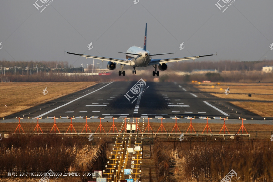 南方航空,飞机降落,机场跑道