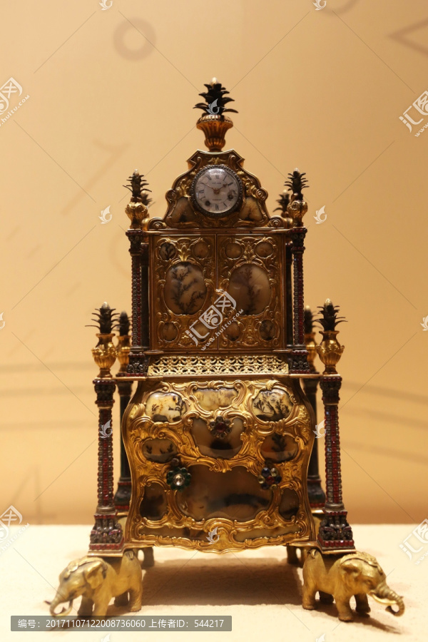 英国铜镀金嵌玛瑙水法座钟