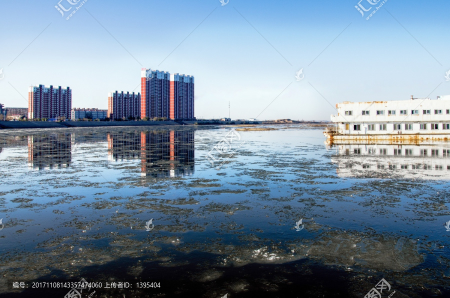 水岸新城