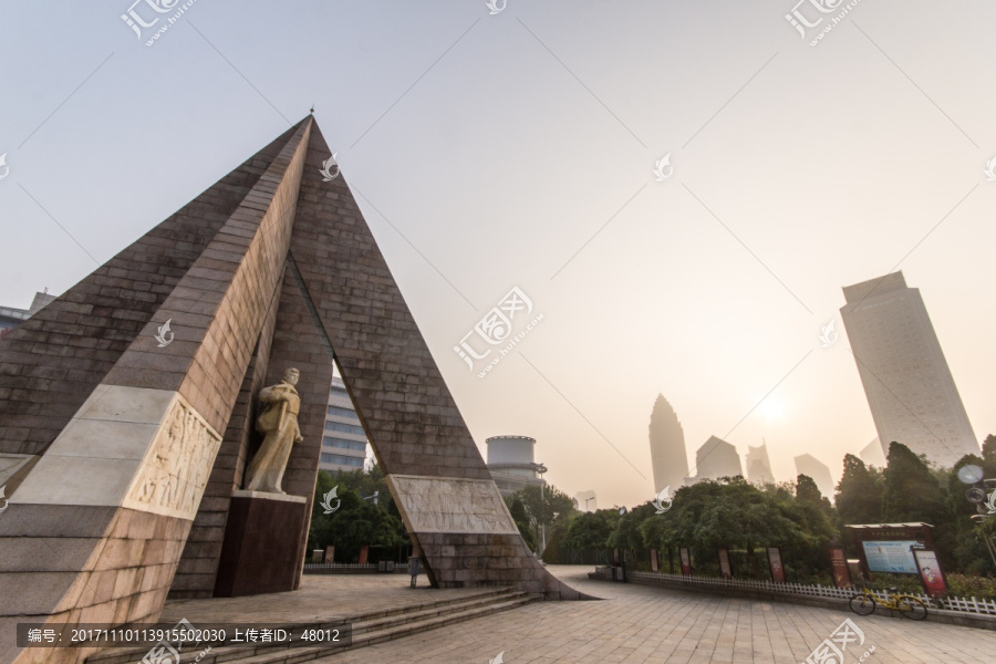 天津抗震纪念碑及周边建筑