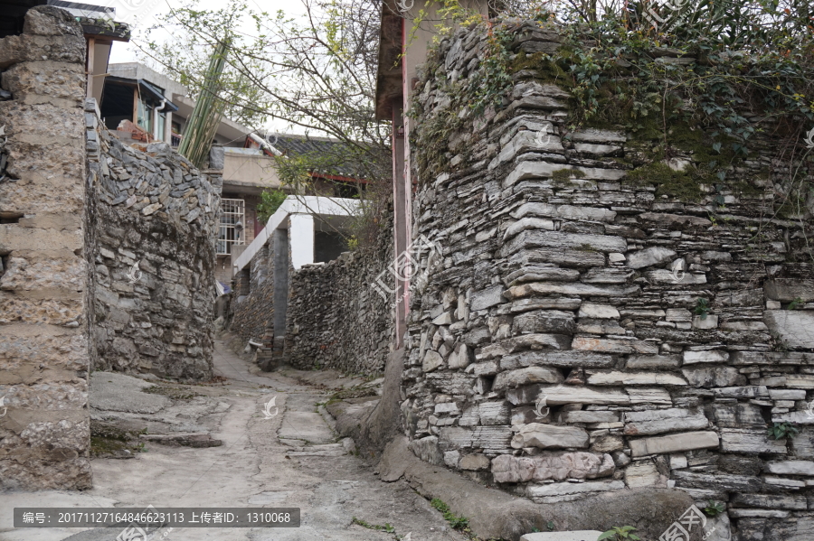 石板路,石板房,青岩古镇