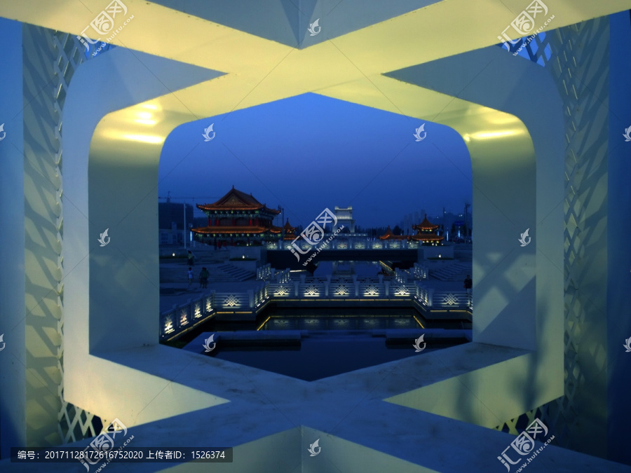 阅海湾中央商务区夜景