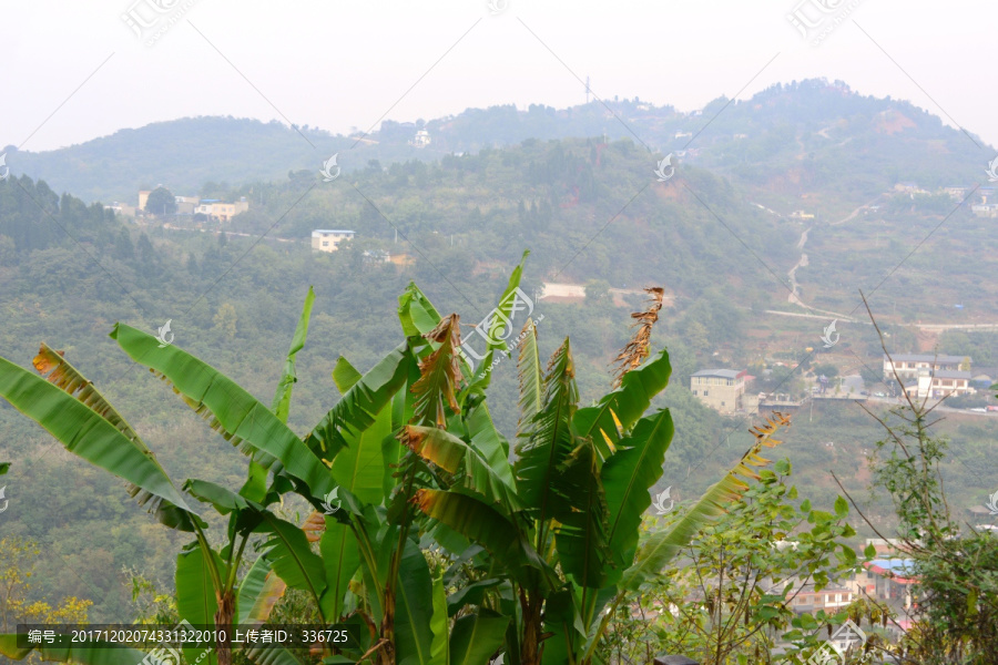 山区小镇,远景,俯拍