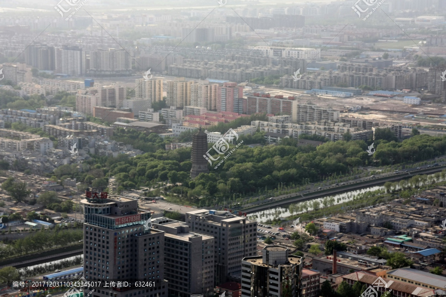北京中央电视塔鸟瞰城市风光