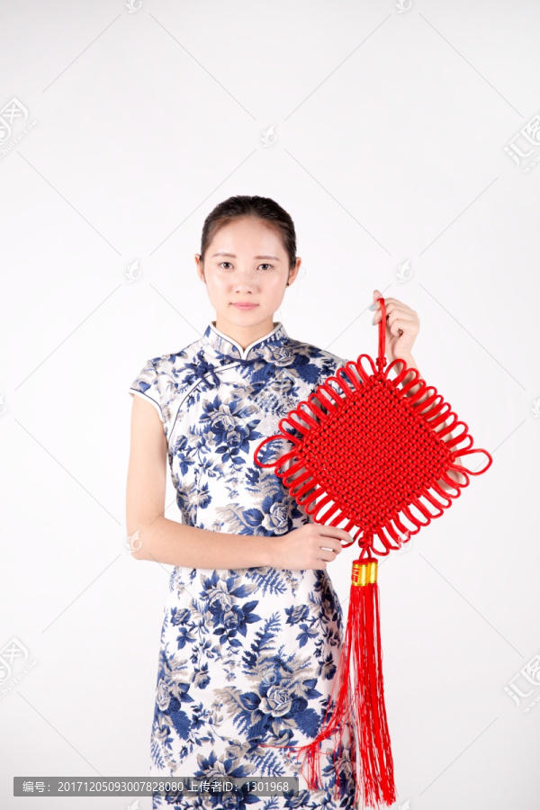 優(yōu)雅的旗袍美女