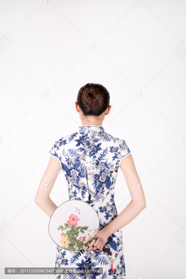 優(yōu)雅的旗袍美女
