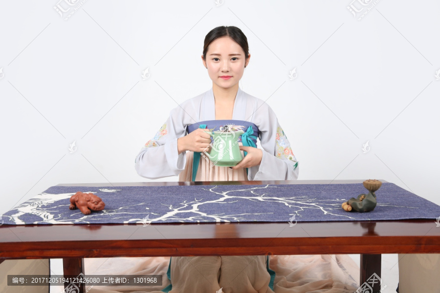 古装美女茶艺师