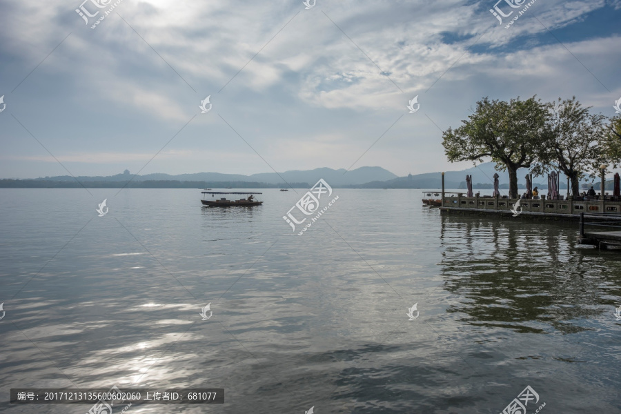 杭州西湖平湖秋月