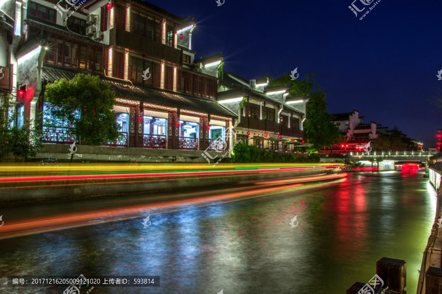 水乡古建筑夜景