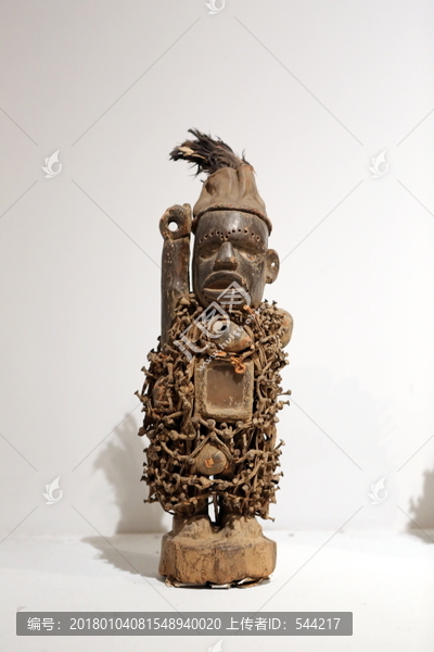 非非洲洲木雕铁艺人体