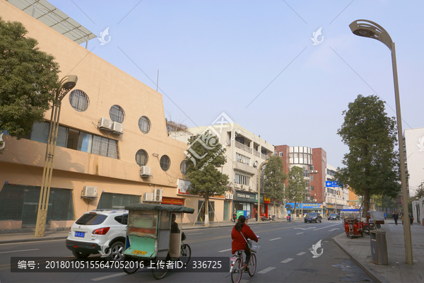 城镇风貌,城镇街景,龙泉滨河路