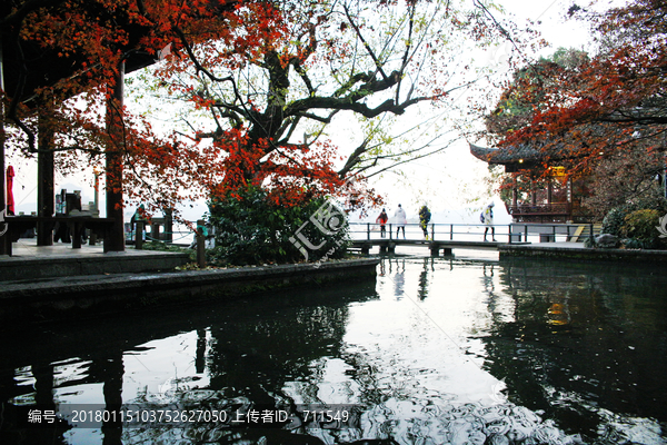 西湖,平湖秋月景点