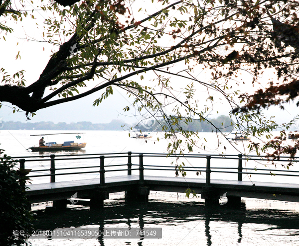 西湖平湖秋月景区