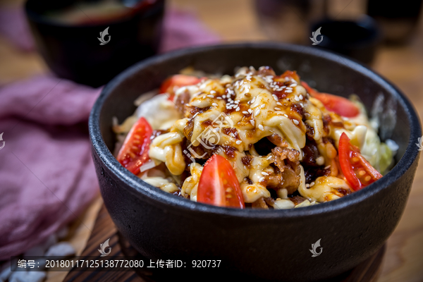 芝士牛肉石锅饭