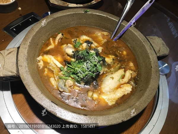 酸菜石锅鱼摄影