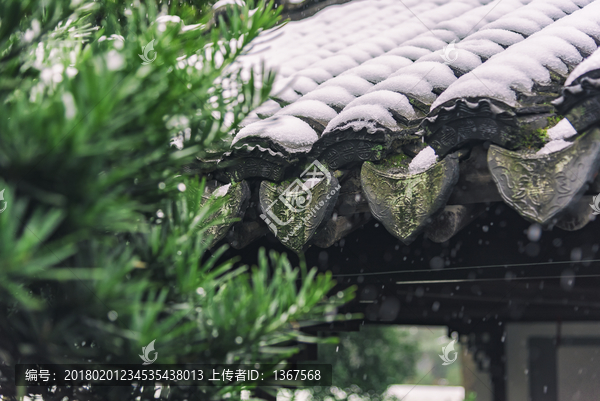 古建筑房檐,雪景