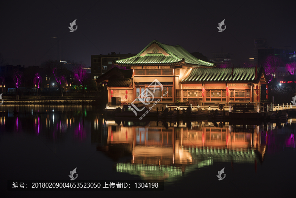 大明湖夜景