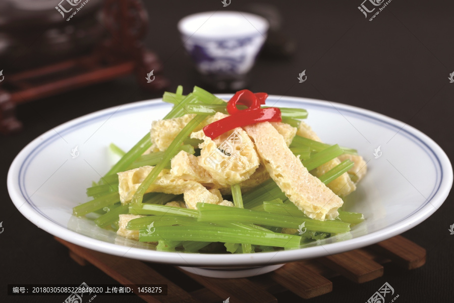 香芹口口脆