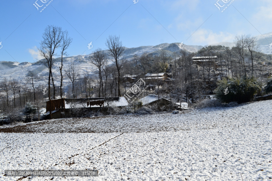 大凉山,农村雪景