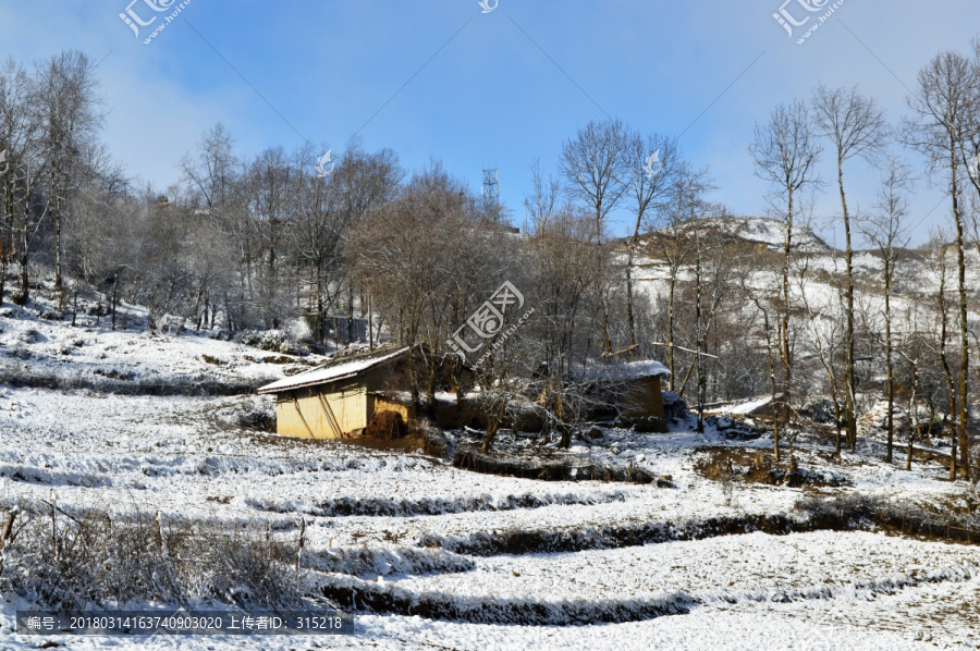 大凉山,农村雪景