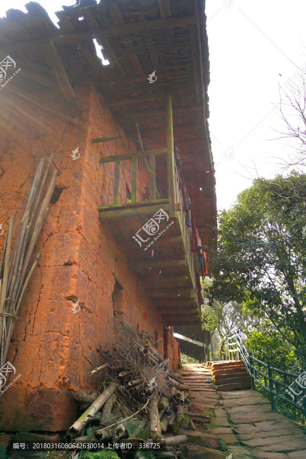 贵州山区,乡村庭院,农家房屋