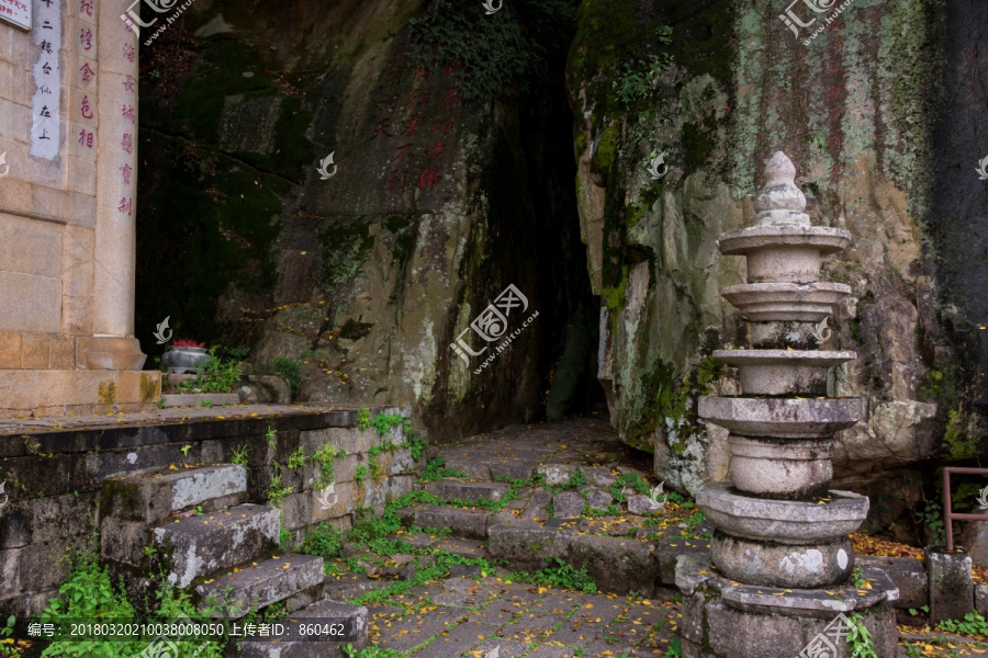 山洞,石头