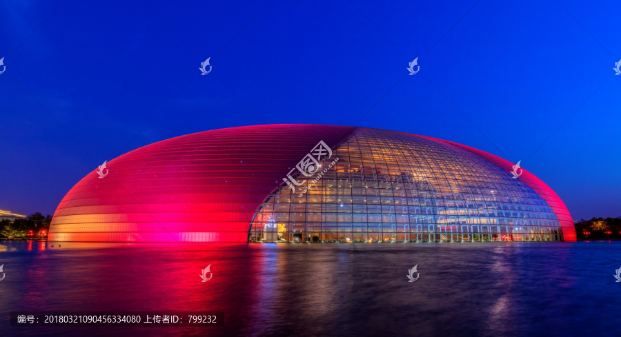 中国北京国家大剧院夜景