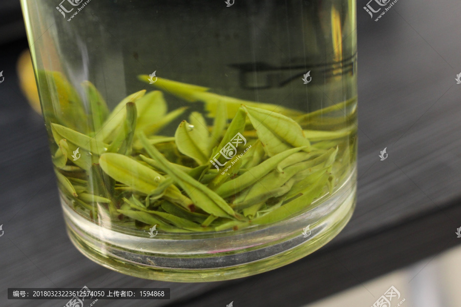 安吉白茶绿茶茶汤