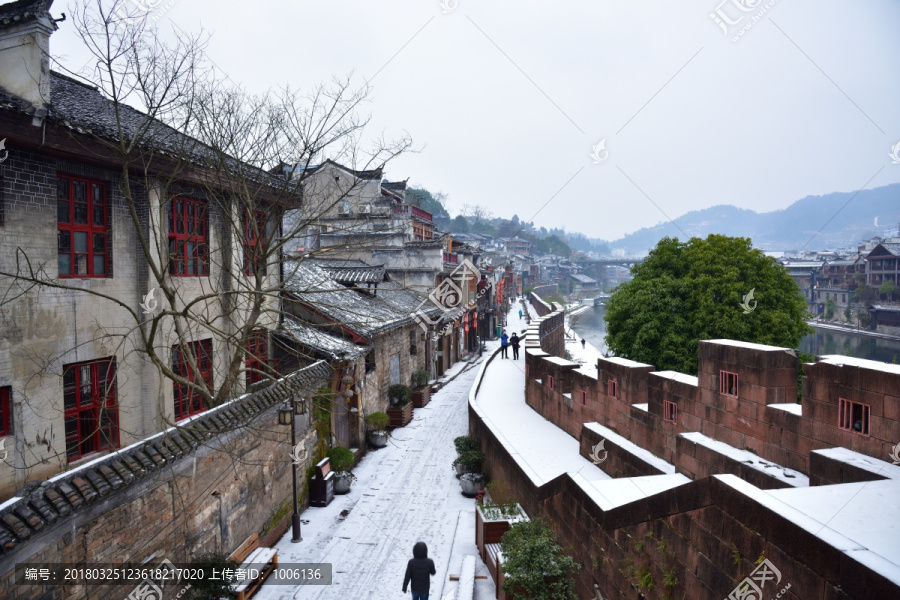 凤凰古城雪景