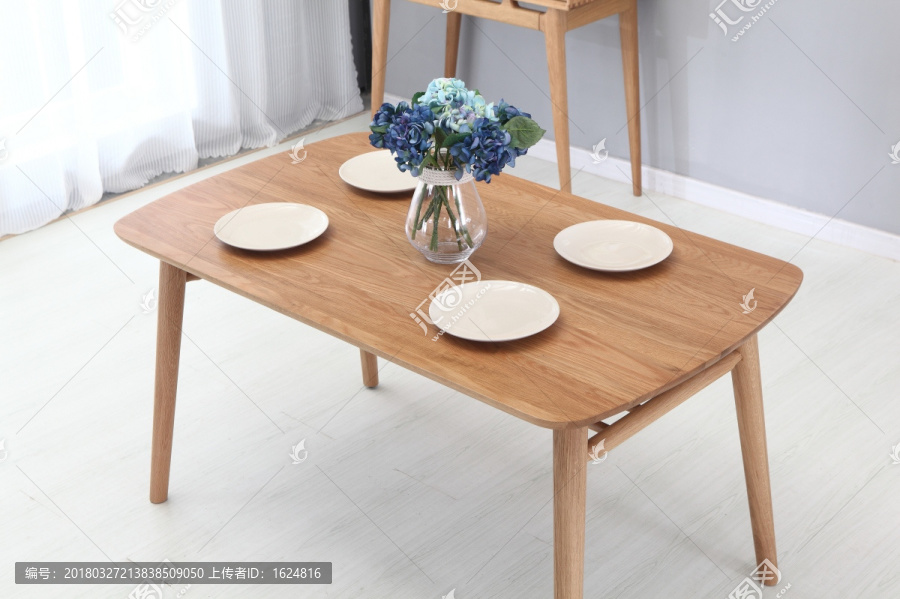 北欧餐桌,实木餐桌,餐桌,北欧