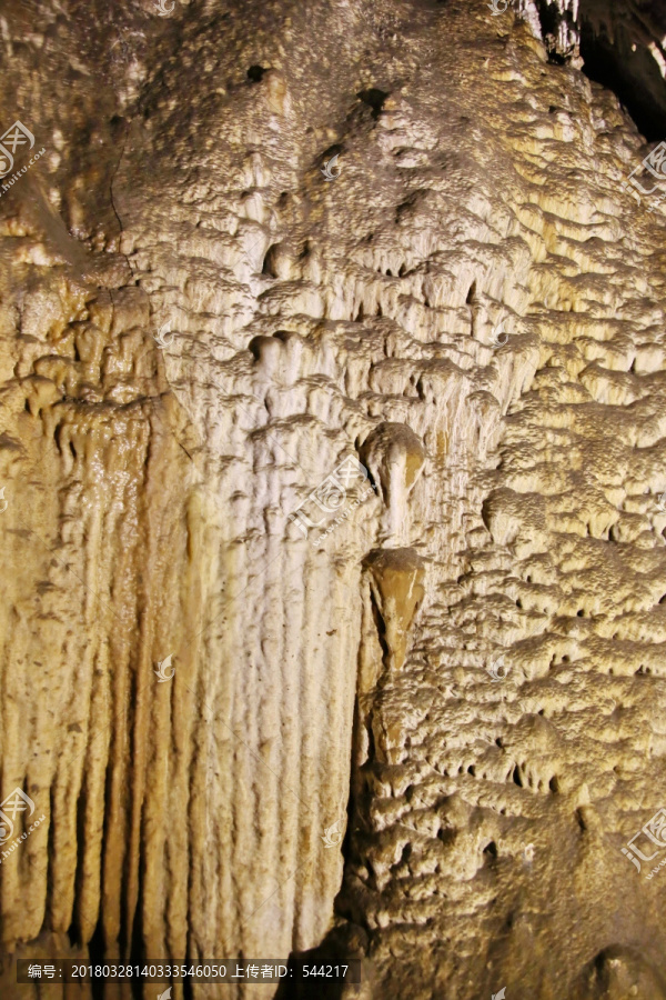 银狐狐洞洞的的溶洞瀑布状钟乳石