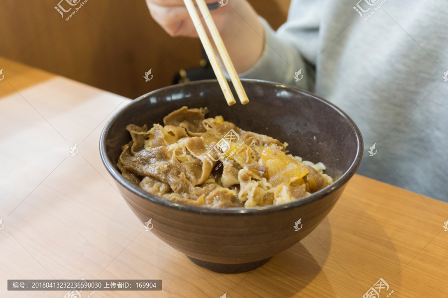 牛肉盖饭,牛丼