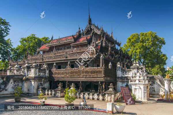 缅甸金色宫殿僧院