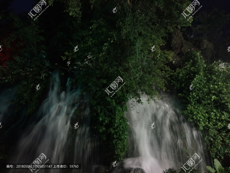 蟠龙山瀑布风景