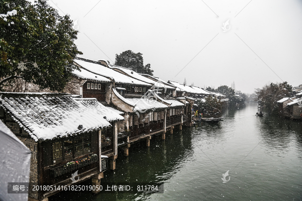 冬季下雪乌镇