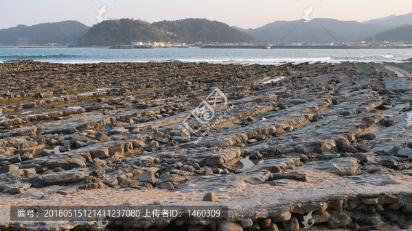 青岛海岸搓衣板石