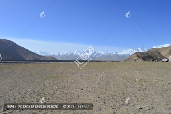 高原雪山