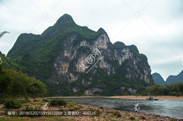 桂林山水,九马画山,漓江,倒影