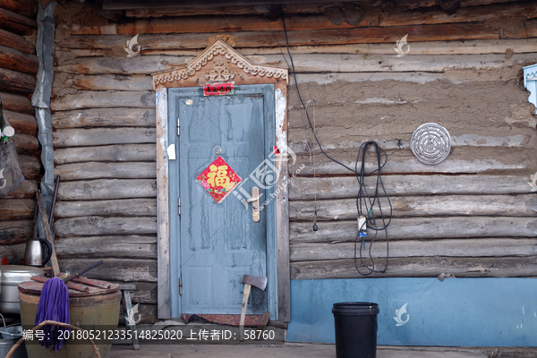 俄式木屋屋门