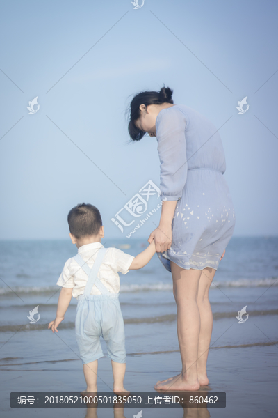 母子,海边
