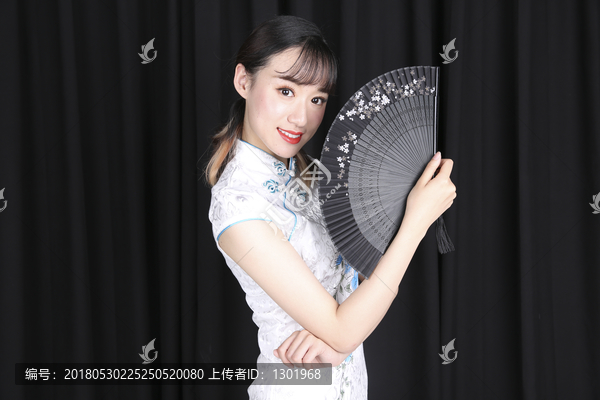 復古旗袍女人