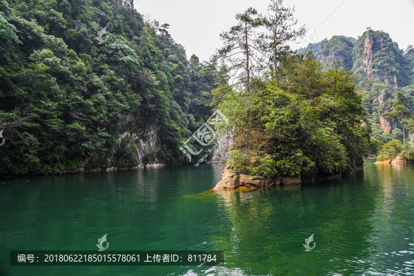 张家界宝峰湖