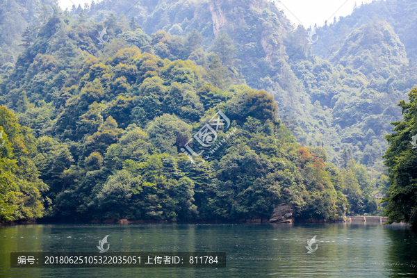 张家界宝峰湖