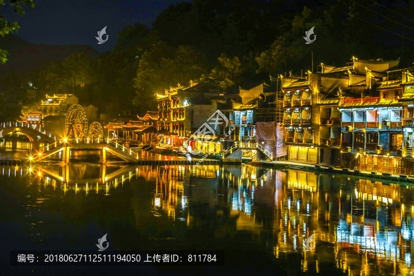 凤凰古城夜景