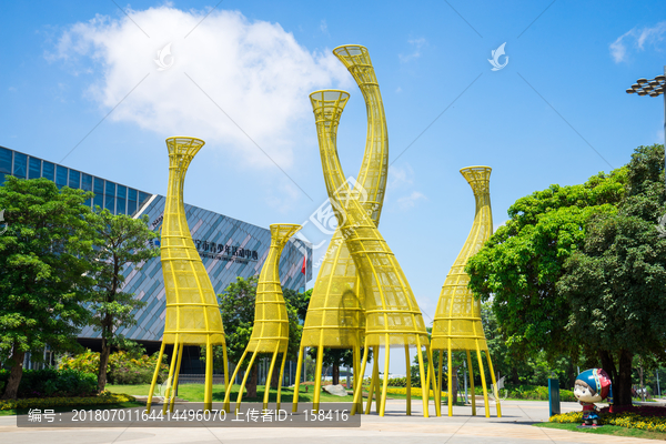 长颈鹿城市现代雕塑