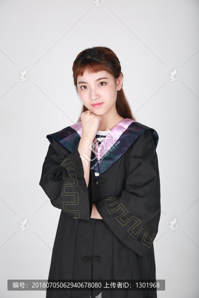 学士服图片