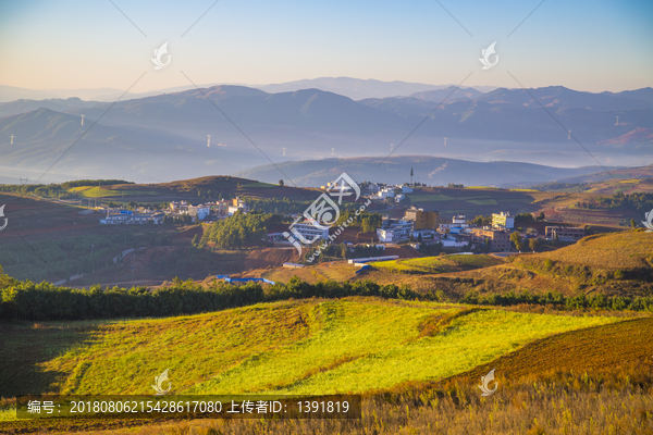 东川红土地日出