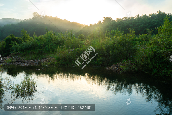 湖光山色