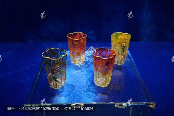 波西米亚花形镀金玻璃画珐琅纹杯