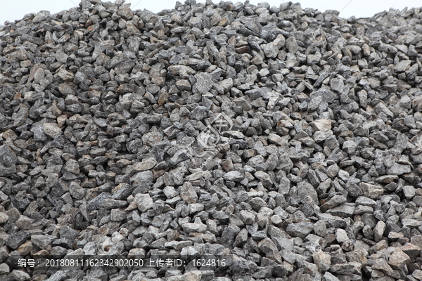 石灰石块碳酸钙矿山开采